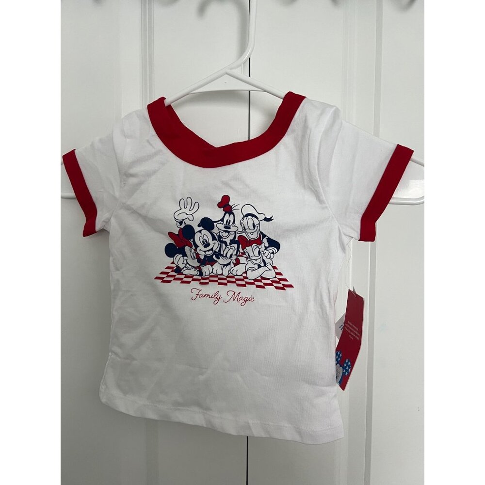 NWT Old Navy x Disney “Family Magic” Kids Tee – Size XS (5)